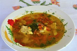 Ciorba taraneasca cu piept de pui