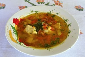 Ciorba taraneasca cu piept de pui