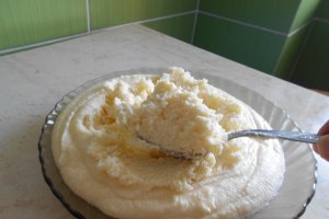Crema de ciocolata alba, cu mascarpone si unt