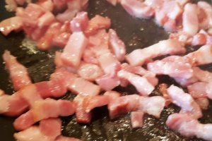 Salata cu branza calda de capra