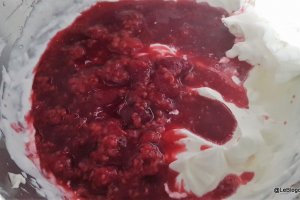 Desert tort cu zmeura