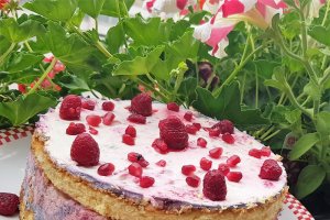 Desert tort cu zmeura