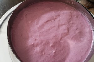 Desert cheesecake cu ciocolata si mure