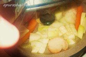Aripa de curcan inabusita cu legume