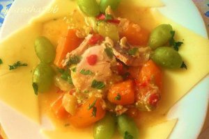 Aripa de curcan inabusita cu legume