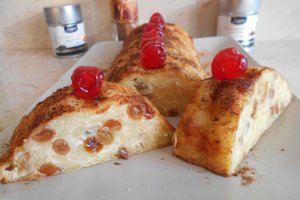 Budinca de paste, cu branza dulce si stafide