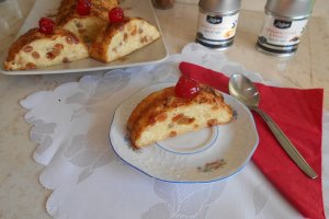 Budinca de paste, cu branza dulce si stafide