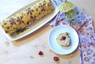 Desert rulada cu mascarpone si dulceata