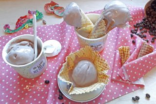 Desert inghetata cu rom, cacao si cafea