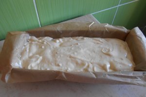Desert chec cu nuci si merisoare