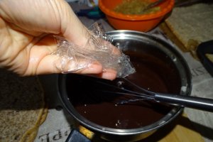 Desert prajitura cu crema de ciocolata si banane