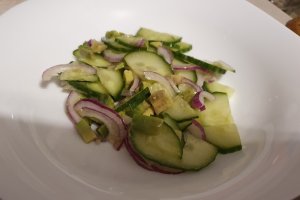 Salata cu avocado si creveti