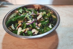 Salata valeriana cu parmezan