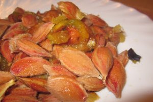 Gem din prune si fistic