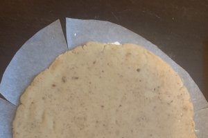 Desert tarta rustica cu gem de fructe de padure
