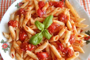 Penne cu sos Arrabbiata