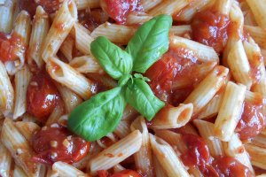Penne cu sos Arrabbiata