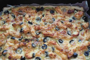 Tarta cu foietaj, pui si dovlecel