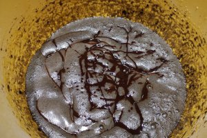 Desert brownie cu mascarpone si piure de dovleac