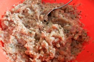 Chiftele din carne de porc, in fagure de cartofi