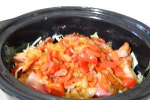Varza cu ciolan afumat la slow cooker Crock Pot