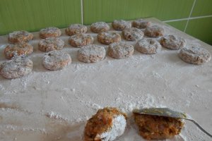 Chiftele din carne de porc, la cuptor