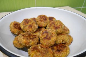 Chiftele din carne de porc, la cuptor