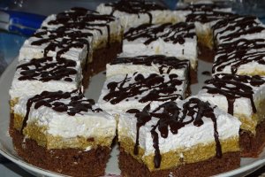 Desert prajitura cu migdale, lamaie si altele