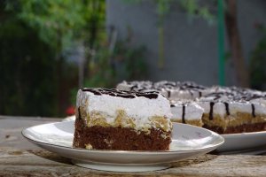 Desert prajitura cu migdale, lamaie si altele