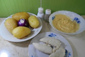 Aperitiv rece din piept de pui, maioneza si cartofi