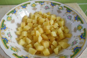 Aperitiv rece din piept de pui, maioneza si cartofi