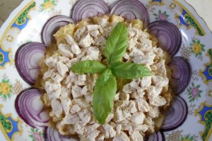 Aperitiv rece din piept de pui, maioneza si cartofi