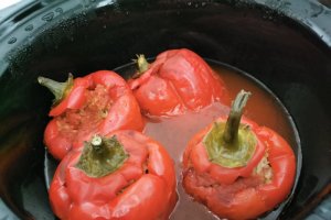 Ardei umpluti la slow cooker Crock Pot