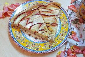 Desert tarta trandafir cu mere