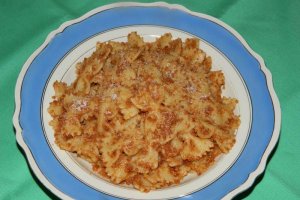 Farfalle cu biscuiti