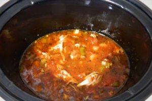 Ragu de pui cu paste de casa la slow cooker Crock Pot