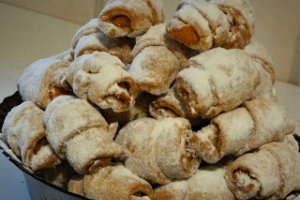 Desert cornulete cu umplutura de dovleac copt