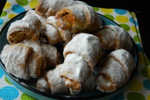 Desert cornulete cu umplutura de dovleac copt