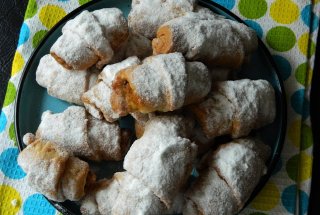 Desert cornulete cu umplutura de dovleac copt