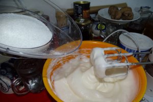 Desert rulada cu lapte condensat si mascarpone