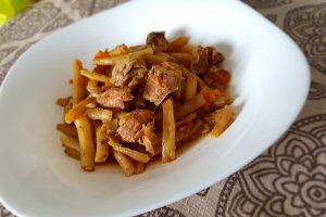 Fasole pastai cu carne de porc la slow cooker Crock Pot