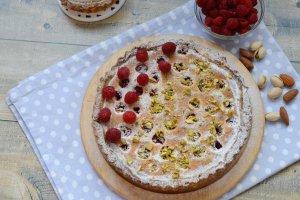 Desert tarta frangipane cu zmeura