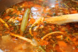 Ciorba din aripi de curcan, gatita la slow cooker Crock Pot