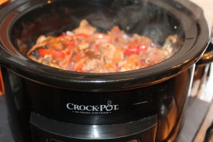 Tocanita de curcan cu ciuperci de padure la slow cooker Crock Pot