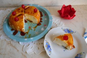 Desert crema de zahar caramelizat, cu albusuri