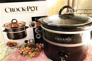 Ciorba de fasole boabe cu ciolan de porc si leustean la slow cooker Crock Pot