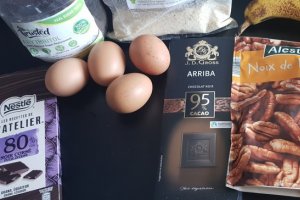 Desert prajitura cu ciocolata, banana si piureu de dovleac (fara gluten)