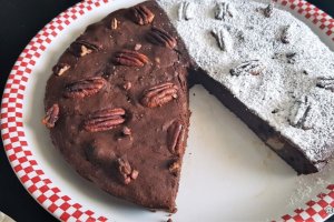 Desert prajitura cu ciocolata, banana si piureu de dovleac (fara gluten)