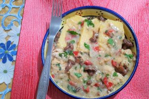 Papricas cu piept de pui si galbiori la slow cooker Crock Pot