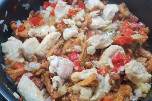 Papricas cu piept de pui si galbiori la slow cooker Crock Pot